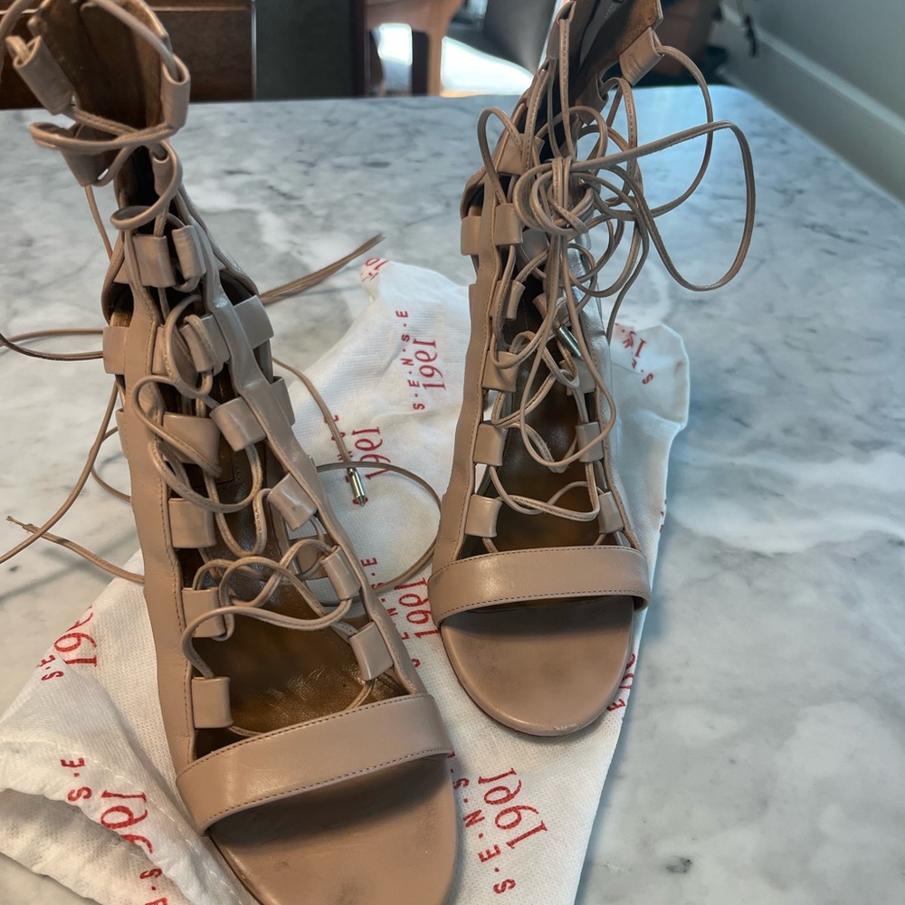 Aquazzura shoes. - Picture 4 of 5